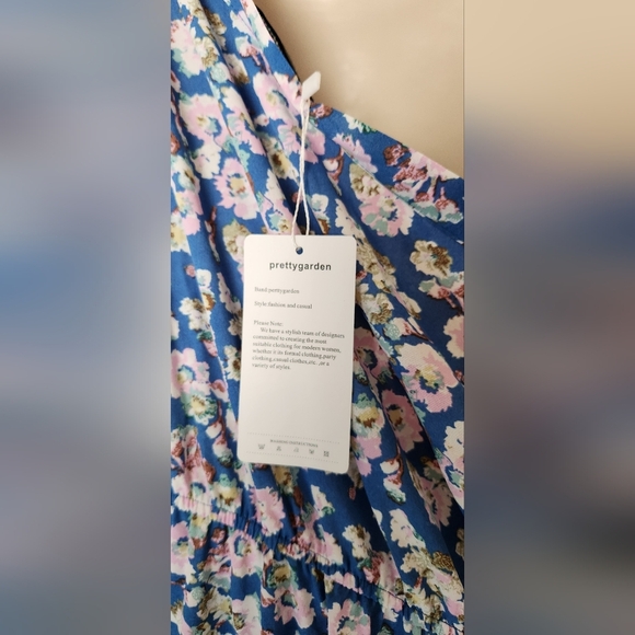 Floral One Shoulder Dress - Picture 4 of 8